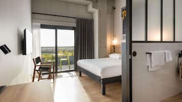 Comfort Room, 1 Double Bed, Balcony | In-room safe, desk, soundproofing, iron/ironing board (on request)