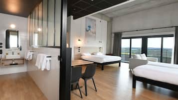 Apartamento, 1 cama de casal e sofá-cama | Cofres nos quartos, escrivaninha, quartos à prova de som