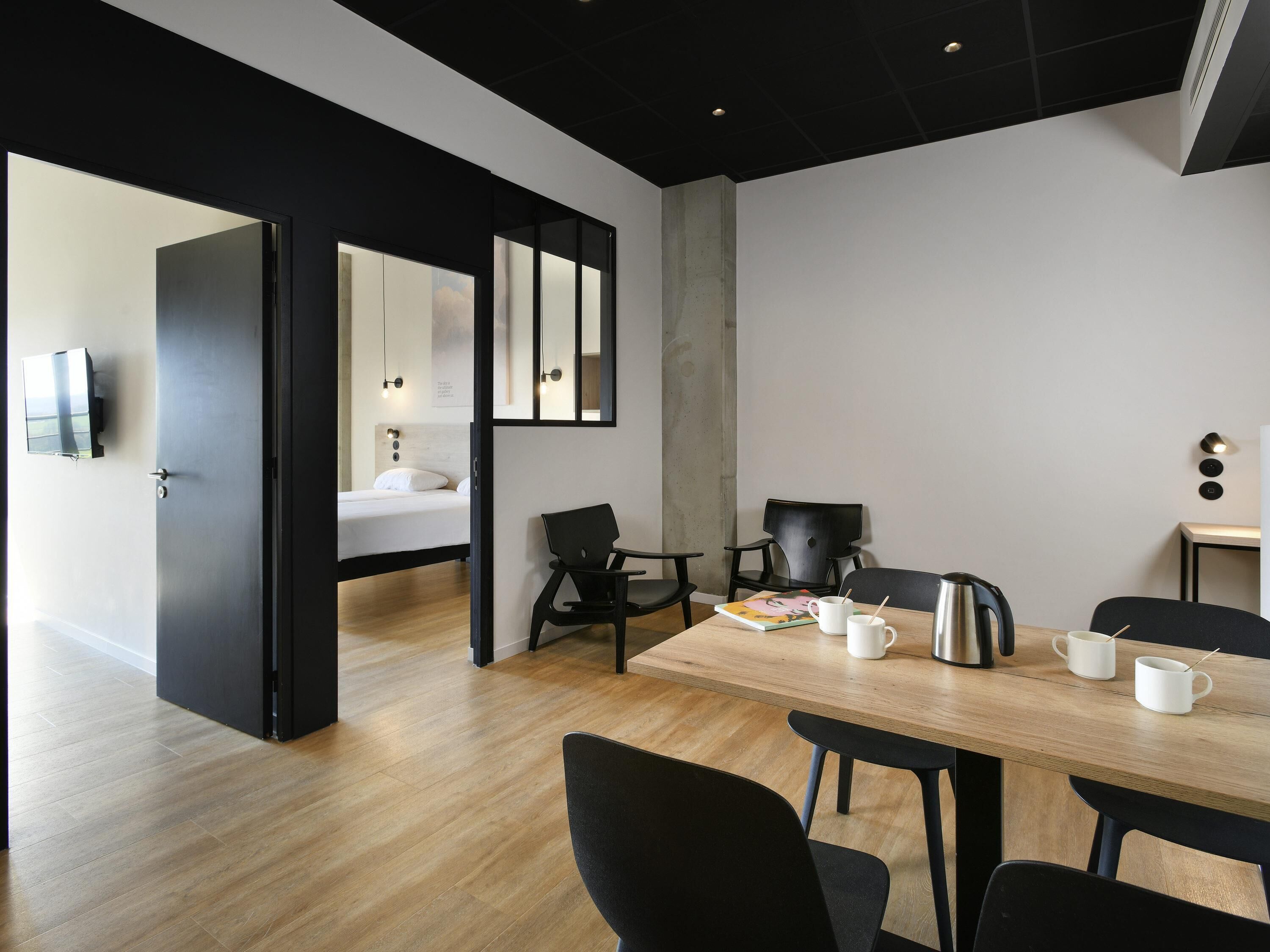 In-room safe, desk, soundproofing, iron/ironing board