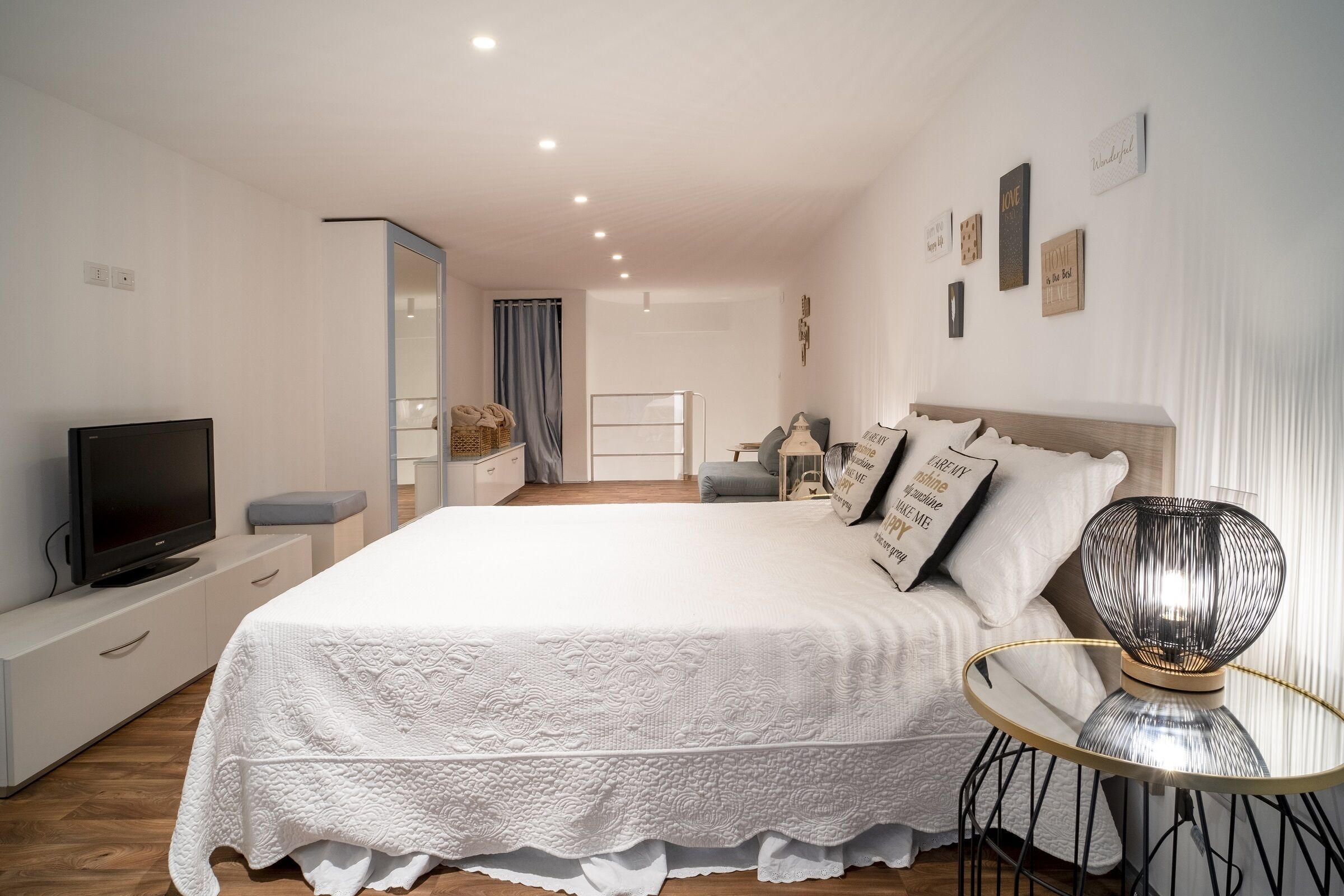 1 chambre, fer et planche à repasser, Wi-Fi, draps fournis