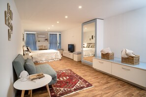 1 chambre, fer et planche à repasser, Wi-Fi, draps fournis