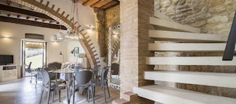 VILLA CANTUCCI