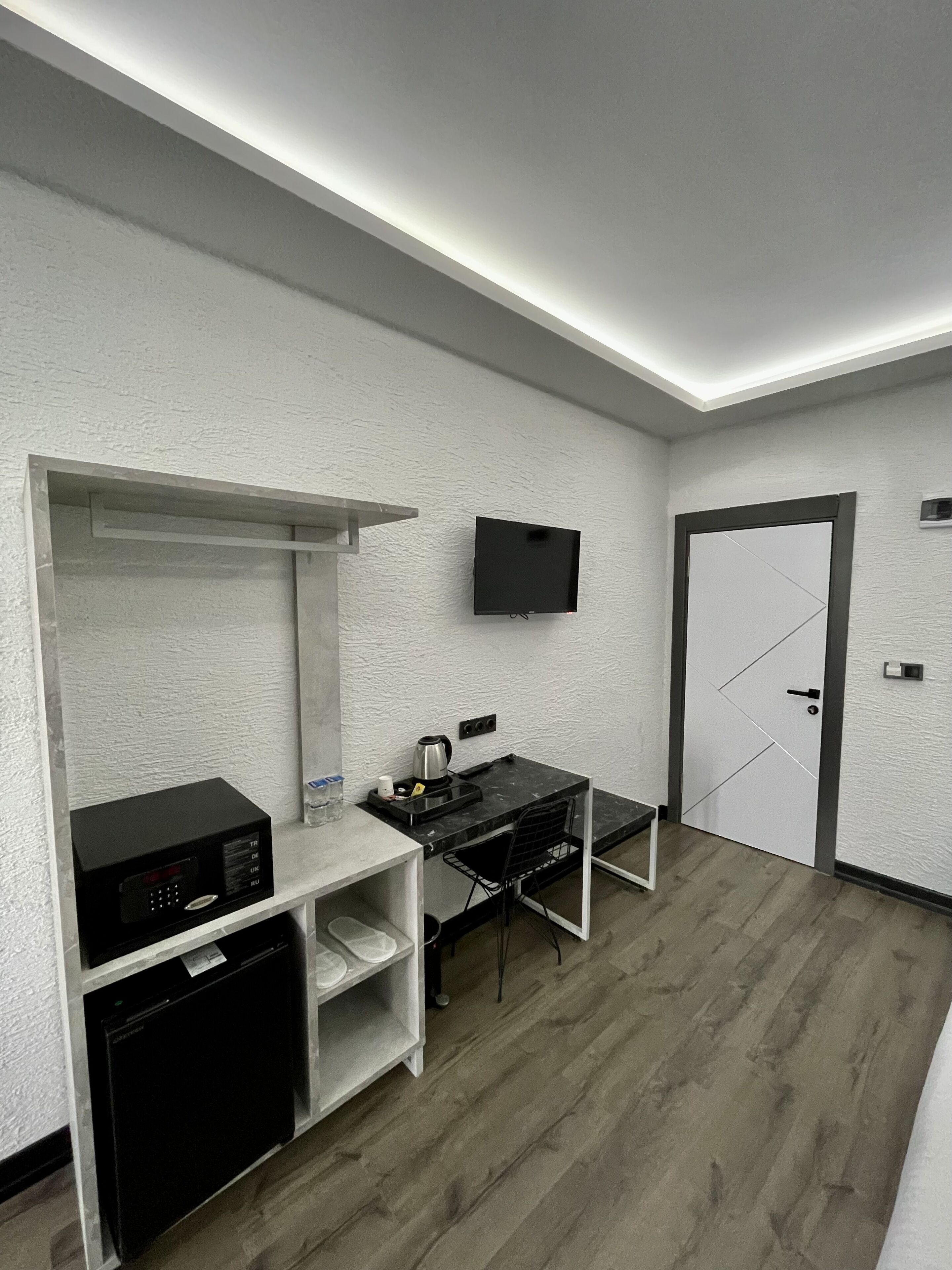 egyptian cotton sheets, premium bedding, down duvets, memory-foam beds