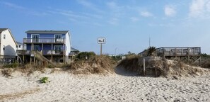 Exterior - Easy Walk to Beach, Concerts, Publix, Splash Pad, Market.
Bikes, Carts, & Chairs (Oak Island)