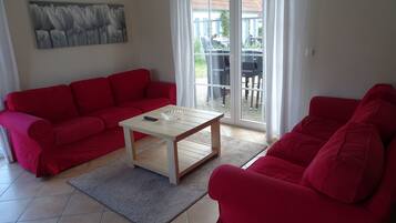 Smart-TV, DVD-Player, Stereoanlage