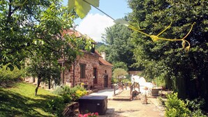 Property grounds - Luxurious 17th century mill entirely renovated.jakuzzi,Clim,wifi swimming pool. (Collonges-la-Rouge)