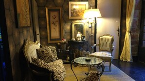 Property grounds - Luxurious 17th century mill entirely renovated.jakuzzi,Clim,wifi swimming pool. (Collonges-la-Rouge)