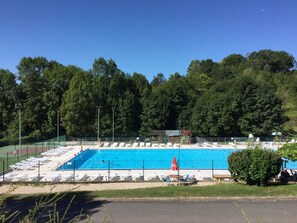 Outdoor pool - Luxurious 17th century mill entirely renovated.jakuzzi,Clim,wifi swimming pool. (Collonges-la-Rouge)
