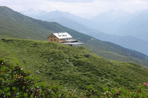 Haus Guenther, vacation apartment for families, couples or singles.