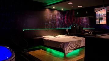 Quarto clássico | Quartos à prova de som, Wi-Fi de cortesia, roupa de cama