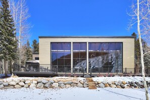 Condo, 2 Bedrooms | Exterior