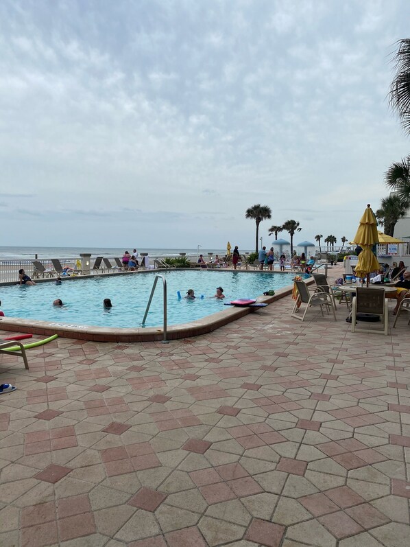 Indendørs pool, udendørs pool