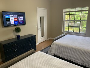 3 soverom, strykejern/-brett, wi-fi (inkludert) og sengetøy