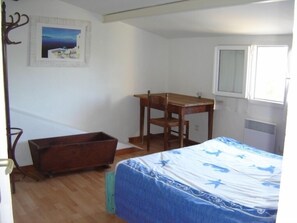 2 camere, ferro/asse da stiro, culla da viaggio, lenzuola