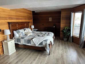 3 bedrooms, travel cot, free WiFi, bed sheets