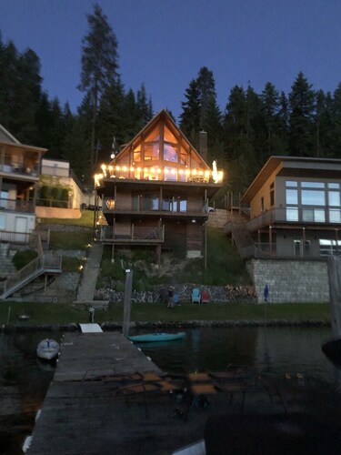 Lakefront Cabin in Carey Bay