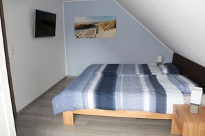2 Schlafzimmer, Bügeleisen/Bügelbrett, Reisekinderbett, kostenloses WLAN