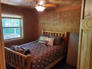 2 bedrooms, bed sheets