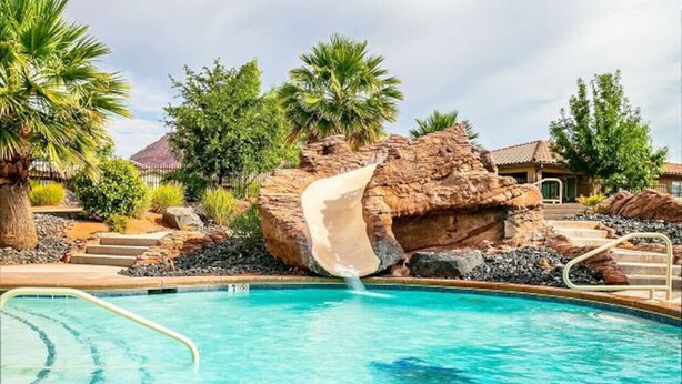 Pool - Fully Equipped Vacation Home in Paradise Village (Santa Clara)