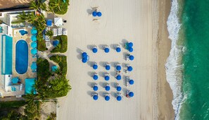 En la playa, toallas de playa