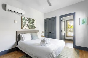 8 quartos, ferros/tábuas de passar roupa, acesso à internet