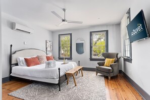 4 室のベッドルーム、アイロン / アイロン台、WiFi