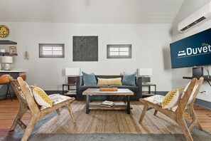 Télévision à écran plat