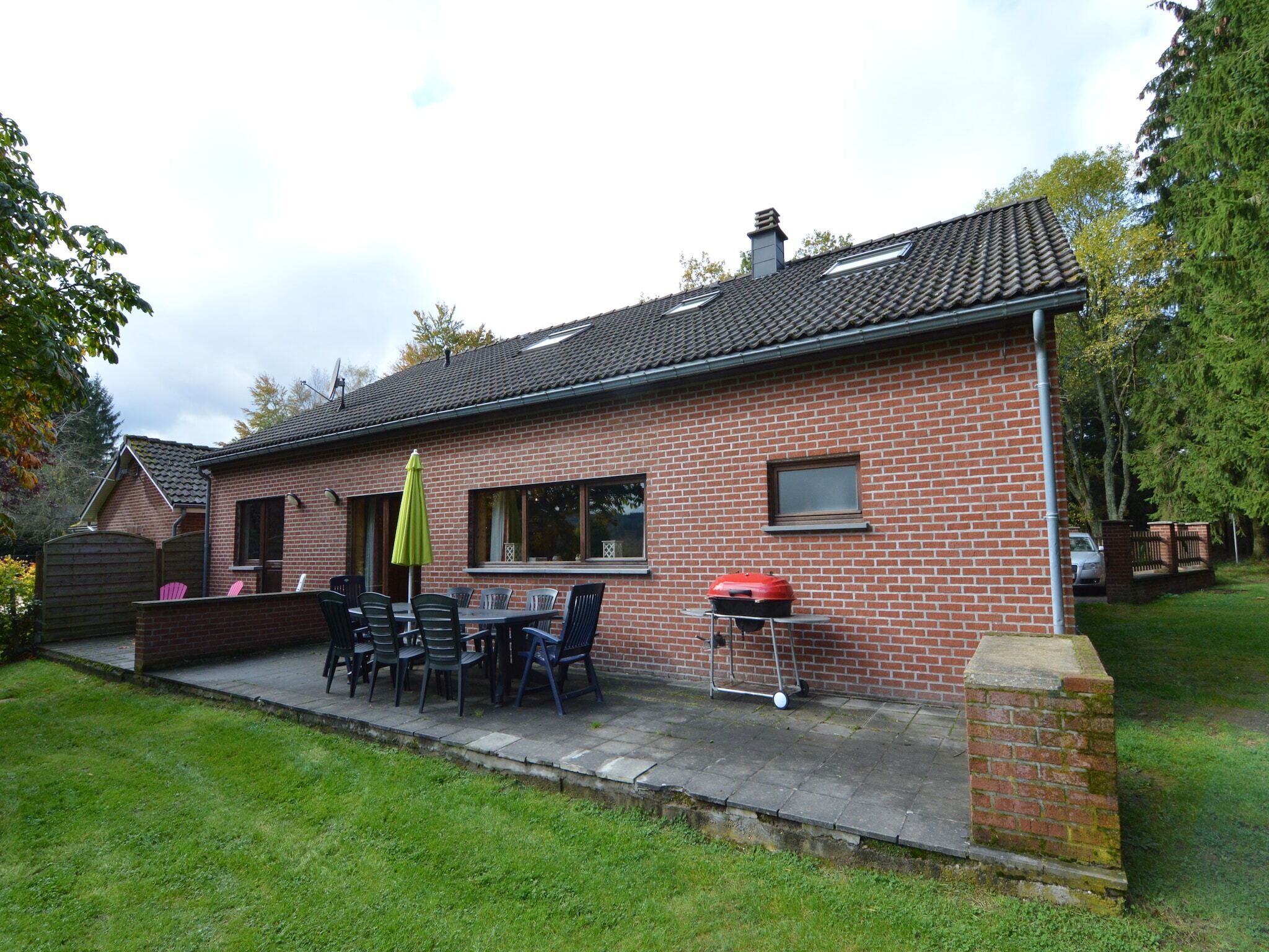 Außenseite Ferienhaus [Sommer]
