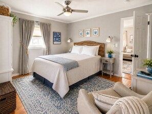 4 bedrooms, desk, free WiFi, bed sheets