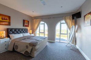 6 chambres, fer et planche à repasser, lit parapluie, Wi-Fi