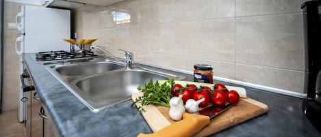 Apartment, 2 Schlafzimmer, Nichtraucher, Balkon | Eigene Küche | Kühlschrank, Mikrowelle, Ofen, Herdplatte