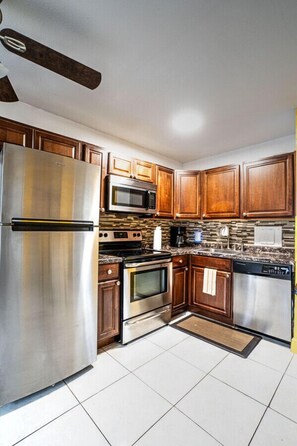 Fridge, microwave, oven, stovetop - 1BR 308 1blk from the beach at Little Paris Hotel (Fort Lauderdale)