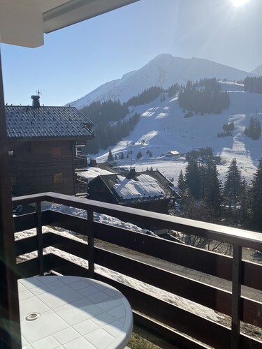 Bel appartement à Manigod avec vue imprenable sur la chaine des Aravis