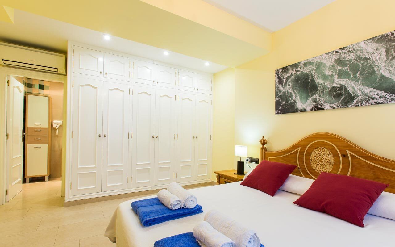 5 chambres, bureau, fer et planche à repasser, Wi-Fi gratuit