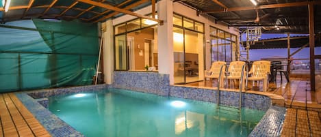 Piscine couverte