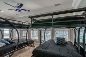 4 habitaciones, tabla de planchar con plancha y wifi gratis 