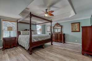 4 Schlafzimmer, Bügeleisen/Bügelbrett, kostenloses WLAN, Bettwäsche