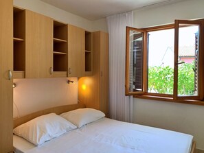 4 bedrooms - Holiday apartment with terrace (Šilo)