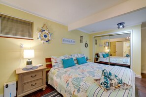 1 Schlafzimmer, Zimmersafe, Schreibtisch, Bügeleisen/Bügelbrett