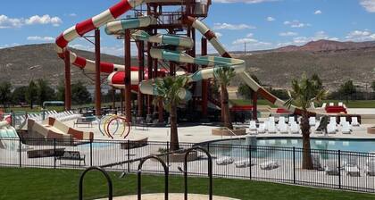 Desert Rose, Newer Home, Community Pool!