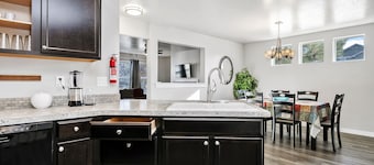 Fully furnished, Short term 3bed/2.5bath