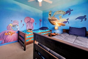 6 bedrooms, desk, iron/ironing board, travel crib - Amazing Lakeview Windsor Hills resort, 6BR, 2 massage chairs (Kissimmee)