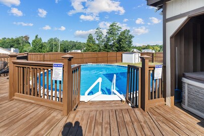 Rocky 4, Newer 3 BR, Pool, Hot Tub, Fence, Tennis