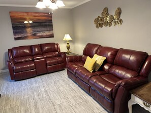 Téléviseur connecté, jeux vidéo, table de ping-pong