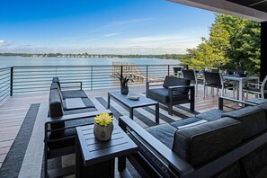 Outdoor dining - Sterling on Strawpocket w/Optional Boat Rental (Mooresville)