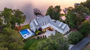 Exterior - Sterling on Strawpocket w/Optional Boat Rental (Mooresville)