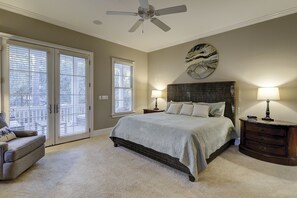 5 slaapkamers, een strijkplank/strijkijzer, wifi, beddengoed