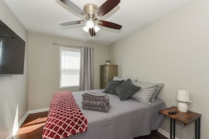 3 bedrooms, iron/ironing board, free WiFi, bed sheets