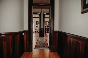 Interior - Ferndales’s Romantic Getaway (Ferndale)
