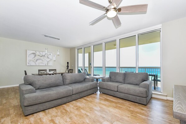 Smart TV - Cool, Contemporary 3 Bedroom Condo at Destin's Silver Beach Towers (Destin)